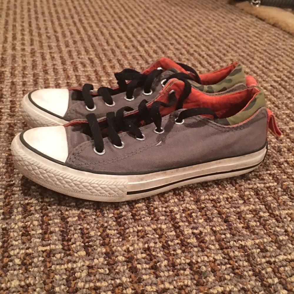 Kids converse size 2